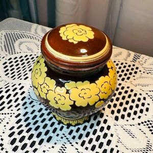 Antique Art Red Pottery Covered Jar With Brown Smooth Glaze Flower Design